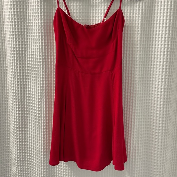 Reformation Scarletta Dress in cherry - Picture 4 of 4